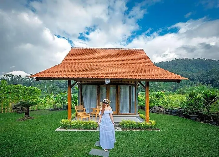 Kubu Sakian Wisma Kerta